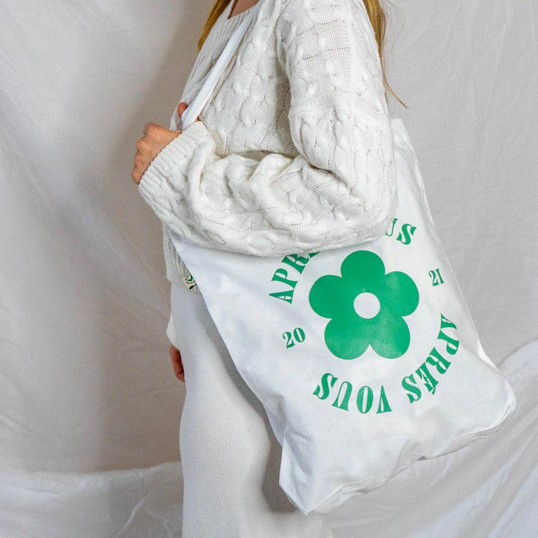Aprés Vous Original Logo Tote Bag Bright White - THE SUS&TAIN STORE