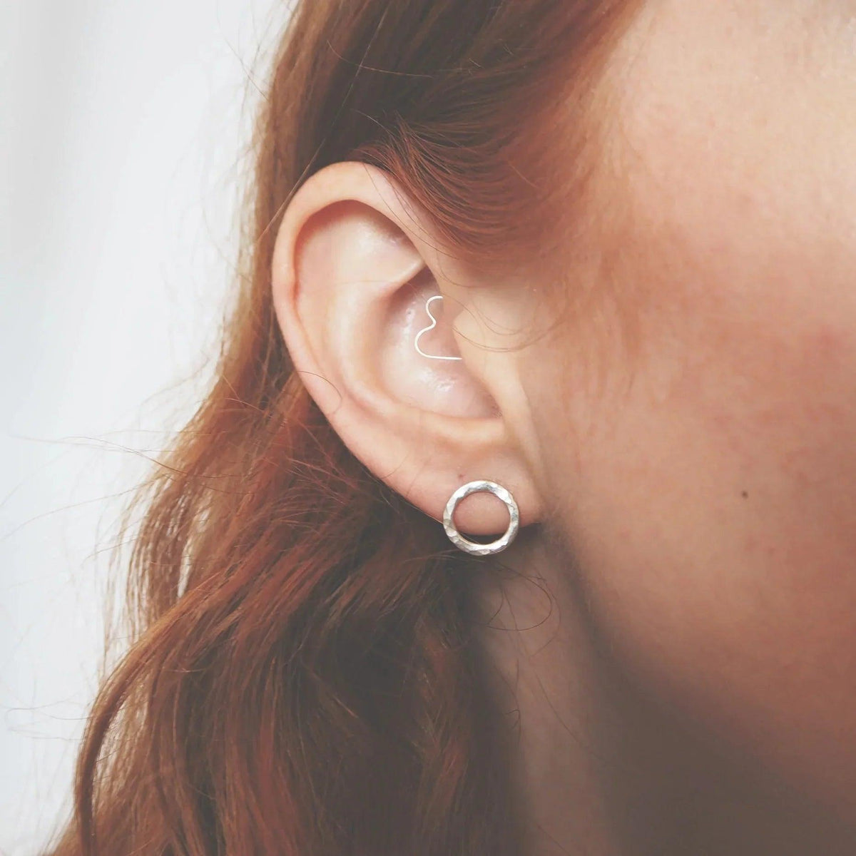 Tiny Dimpled Circle Earrings - Sterling Silver - THE SUS&TAIN STORE