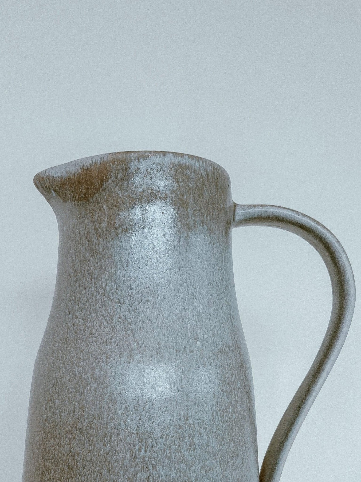 Large Smooth Grey Pitcher - THE SUS&TAIN STORE